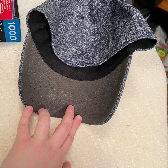 Hat - Picture 3 of 4